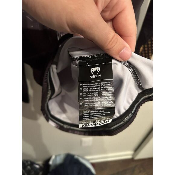 Venum Mens Large Skull Rashguard Long Sleeve Black Jiu Jitsu - Picture 6 of 11